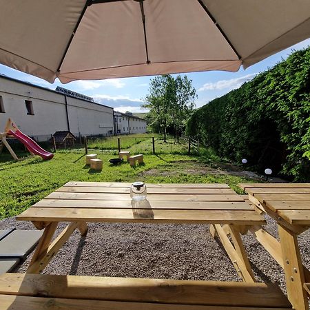Apartmany Lama Malatiny Eksteriør bilde